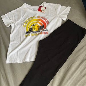 Girls Disney top Hakuna Matata (M) plus black leggings (L)